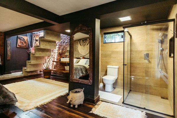 Quels sont les meilleurs conseils pour camper en région de marécages avec observation des amphibiens?