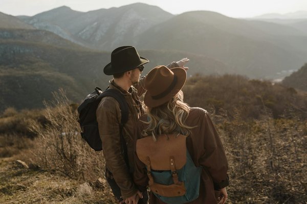 Quels sont les meilleurs endroits pour une randonnée dans les montagnes de l'Oural en Russie ?